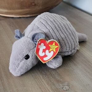 🦔Ty Beanie Baby – “Tank” the Armadillo (1995) – Retired Collectible Plush